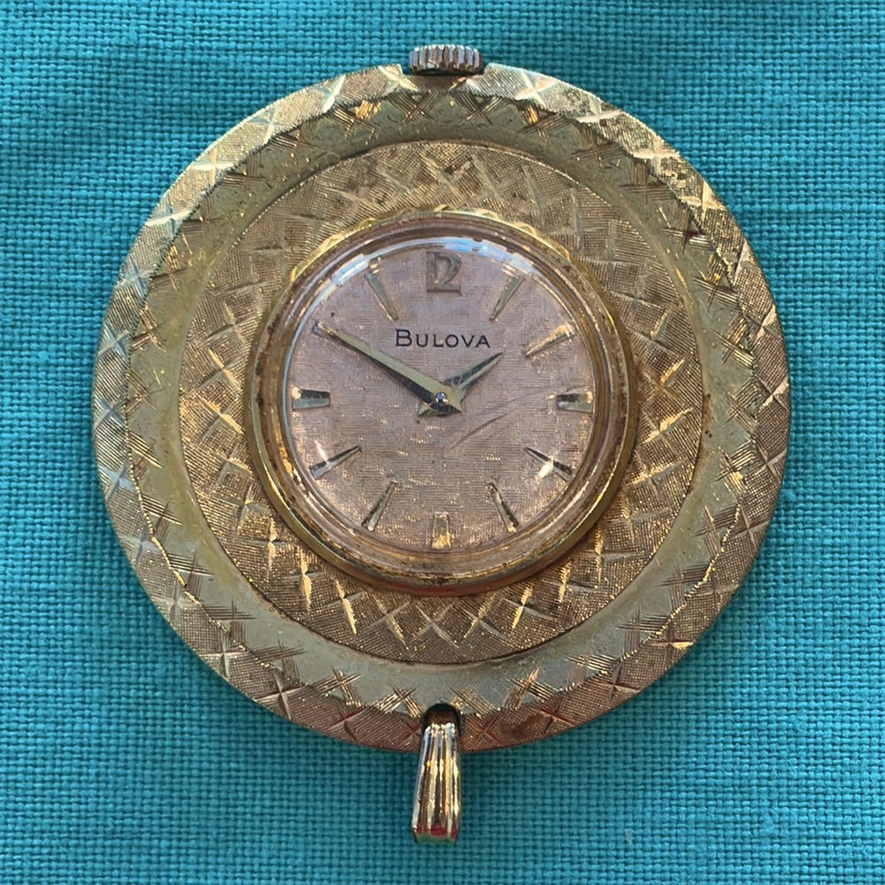 🌝 Vintage Bulova Pendant Watch- Not Running